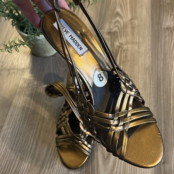 NWT STEVE MADDEN BRONZE WOVEN STRAPPY HEELED SANDALS SIZE 8 - Picture 4 of 7
